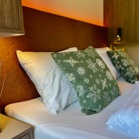 Almchalet Alpenglueck Chalet *