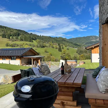 Almchalet Alpenglueck *
