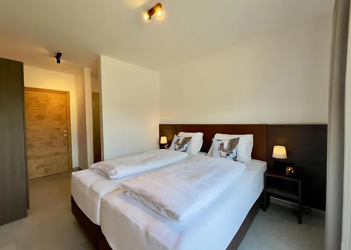 Almchalet Alpenglueck