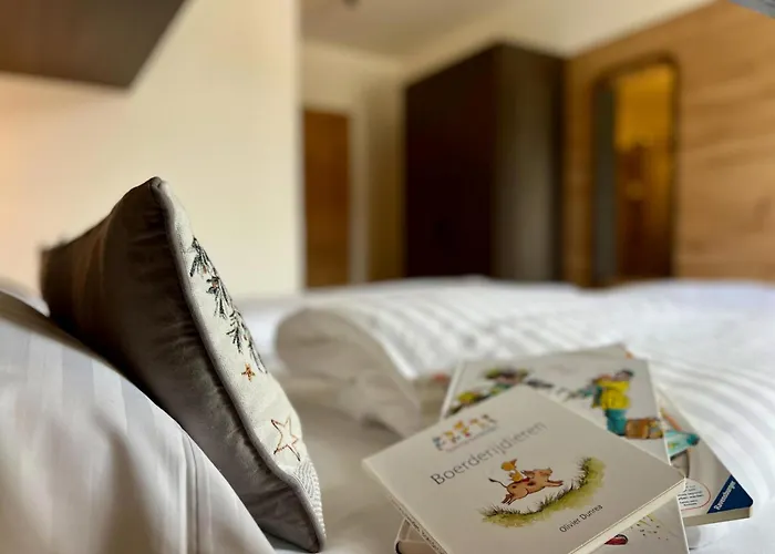 Almchalet Alpenglueck