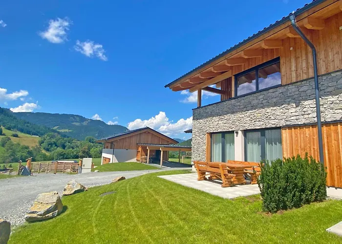 Almchalet Alpenglueck *